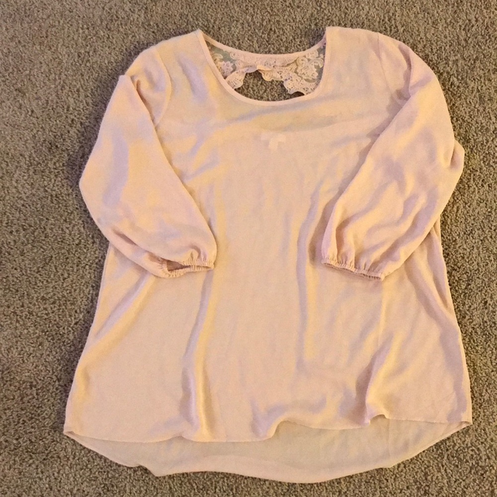 Women’s pink chiffon top